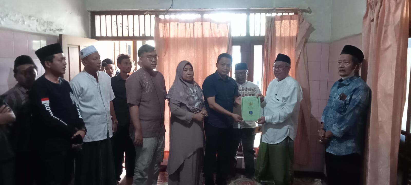 Keluarga Alm Sukoco Ikrar Wakaf untuk PCNU Nganjuk