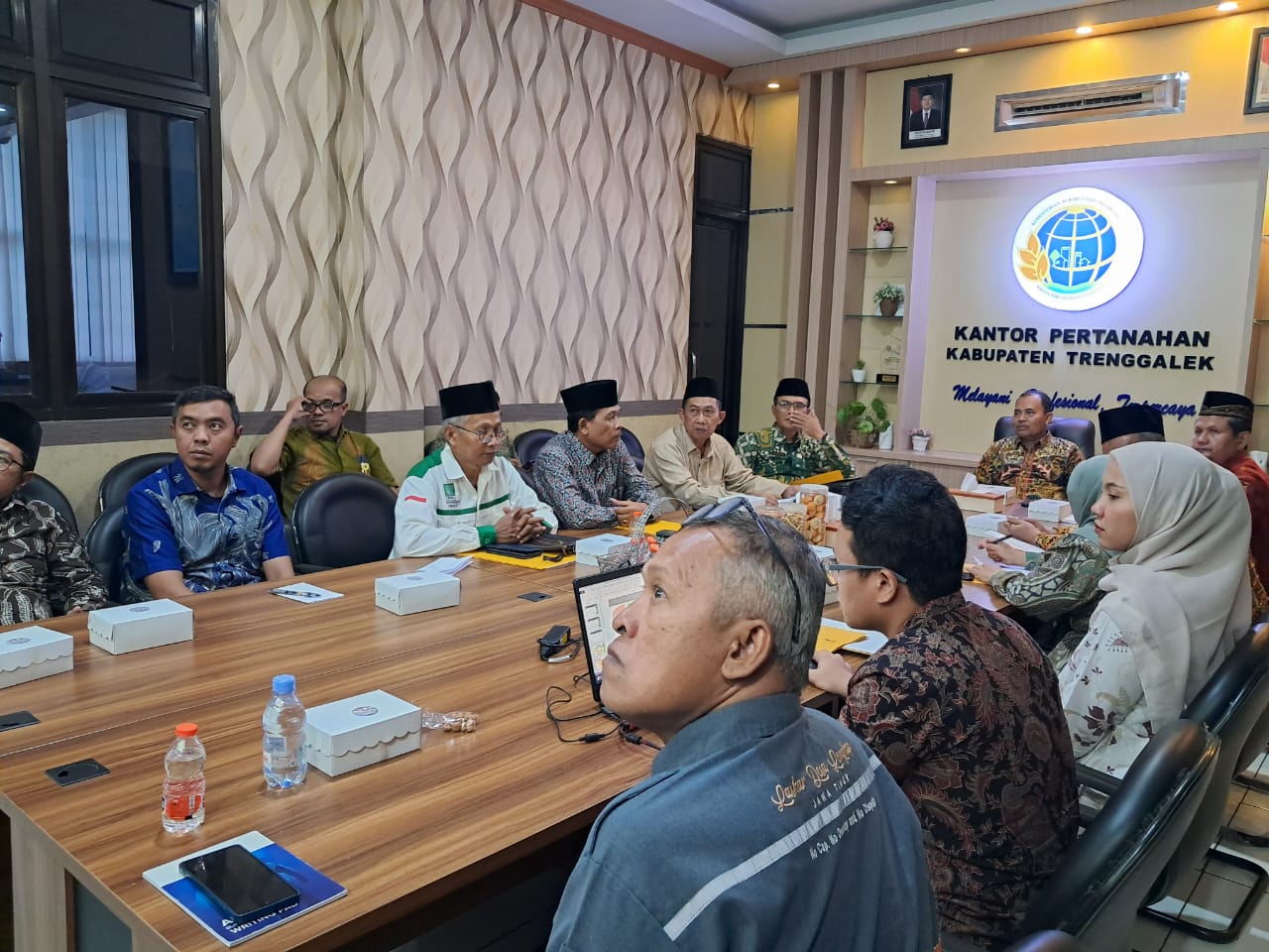Rapat Koordinasi Percepatan Sertifikasi Wakaf di ATR/BPN Trenggalek: Sinergi untuk Kemudahan Pendaftaran Tanah Wakaf
