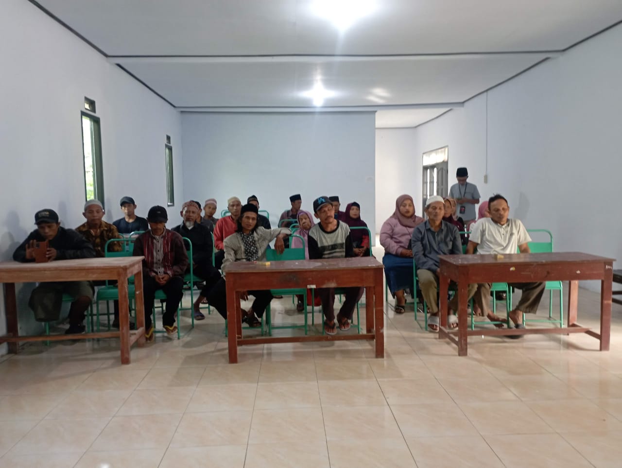Ikrar Wakaf 10 Bidang Tanah di KUA Dongko Trenggalek: Wujud Kepedulian Umat untuk Kemanfaatan Jangka Panjang